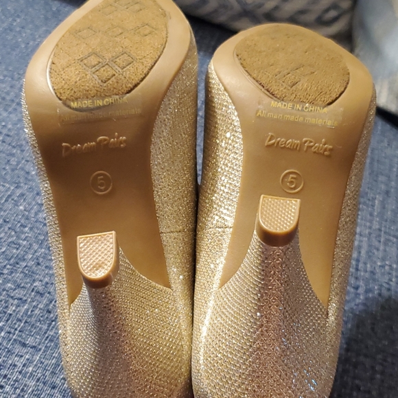Sparkly Gold Open Toe Heel Shoes - Picture 11 of 11